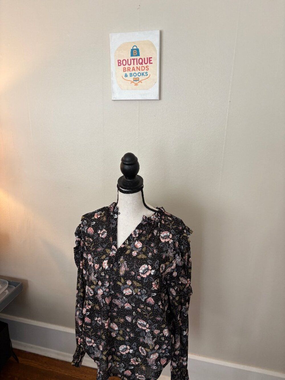 LOFT Floral Ruffle Sleeve Blouse – Size Small